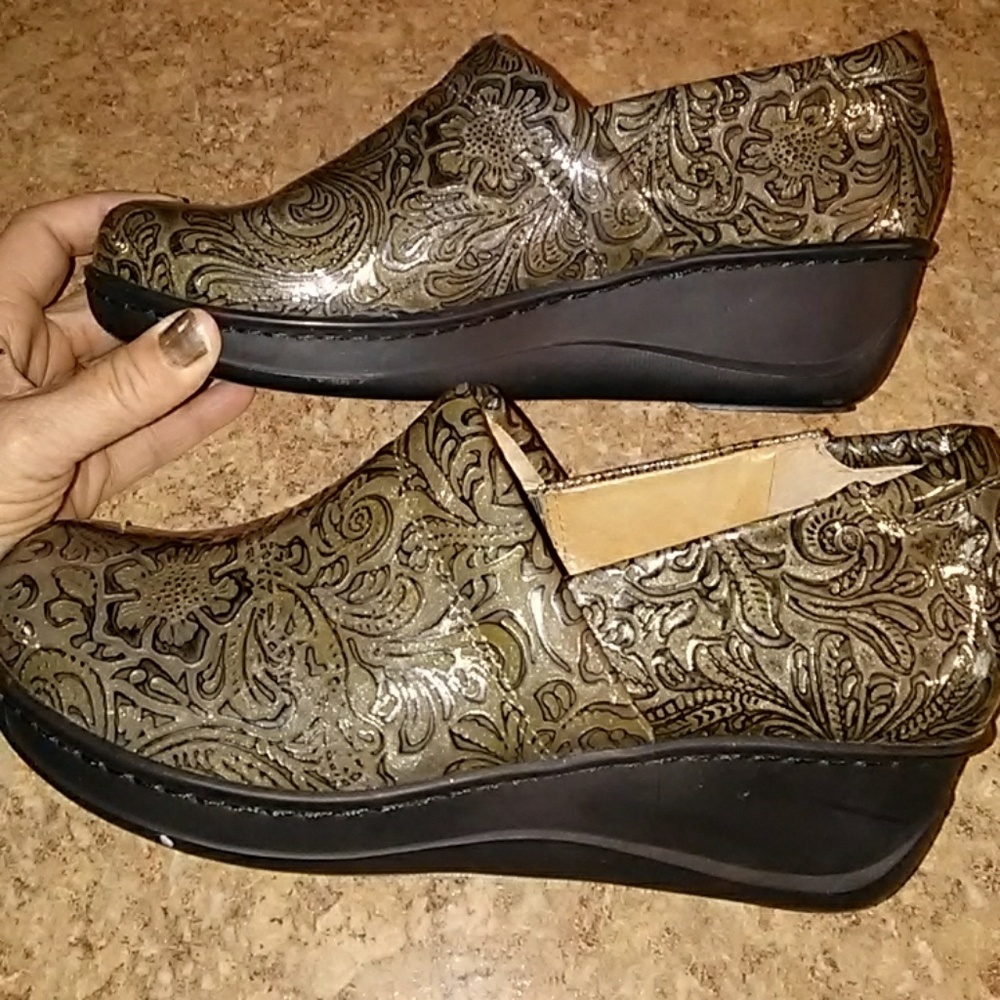 Women's Nurture Shoes - Picture 4 of 8